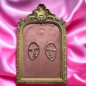 Zara Gold Fem Face Earrings